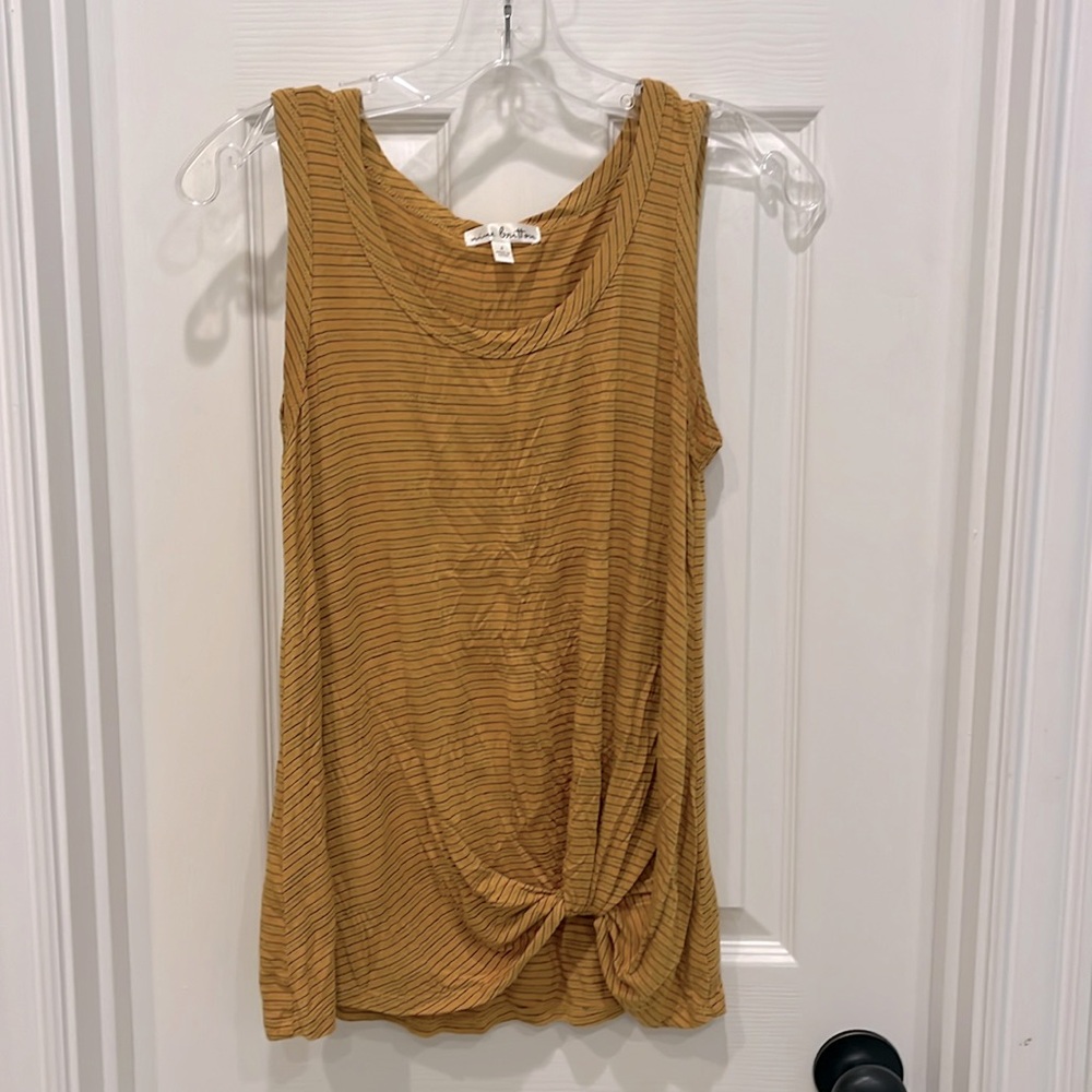 nine britton knot front tank top
